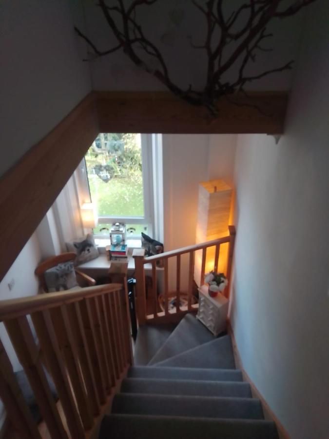 Village Life- Private Attic Suite - Living Room, Bedroom And Bathroom Newtown St Boswells Zewnętrze zdjęcie