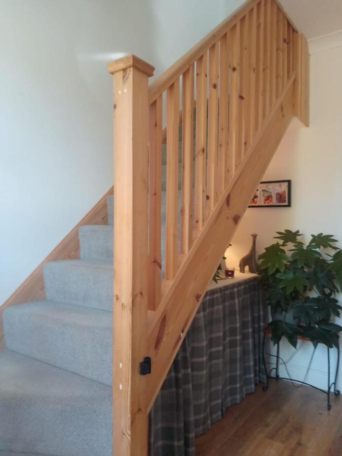 Village Life- Private Attic Suite - Living Room, Bedroom And Bathroom Newtown St Boswells Zewnętrze zdjęcie